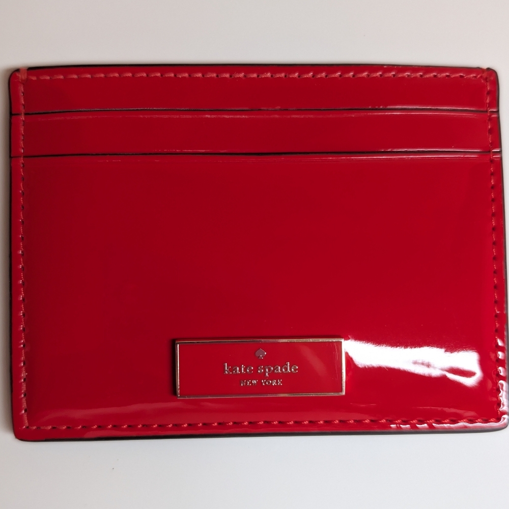 ✨ Kate Spade Crinkle Patent Cardholder – NWT (Bright Red) ✨